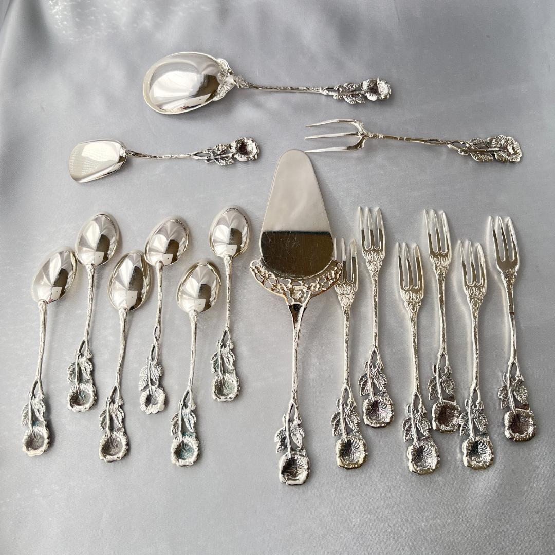 【ドイツ】 ヒルデスハイムローズのデザートセット 16本ケース 薔薇モチーフ