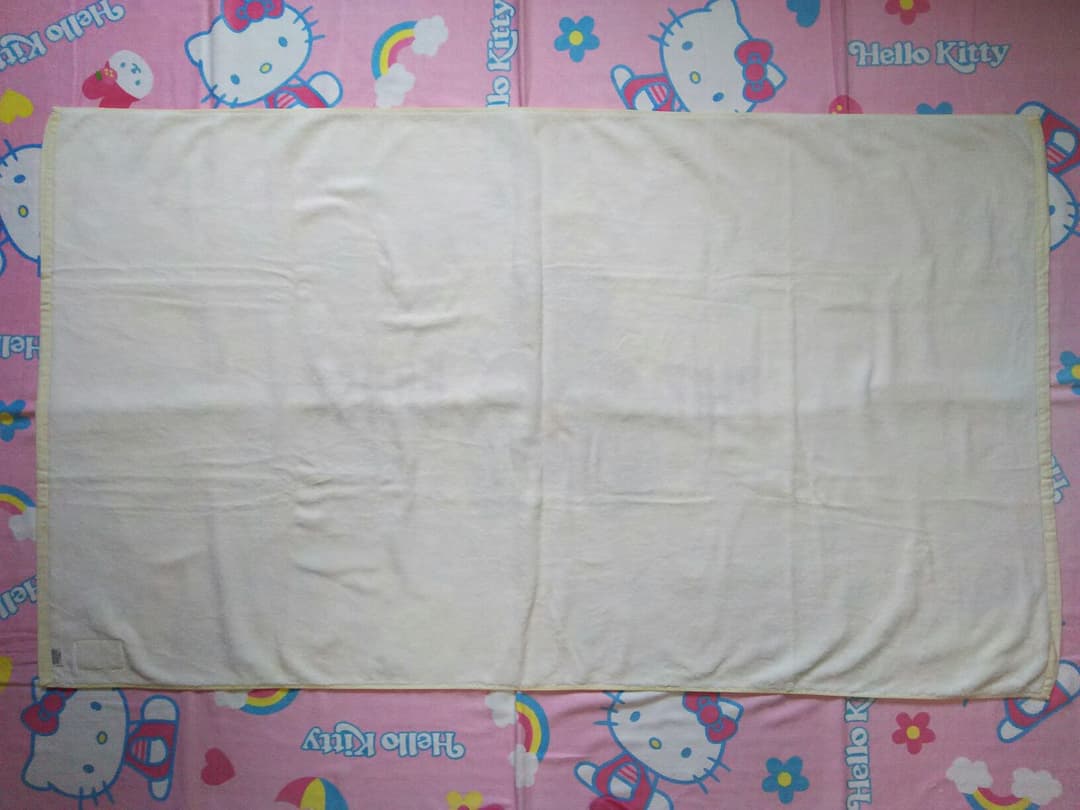 ピンクハウス♪大判バスタオル♪シミあり♪色移りあり♪多分新品？①♪難あり