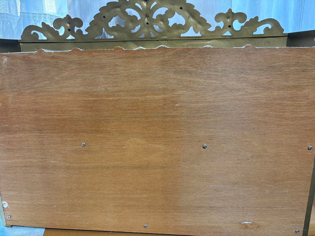 アンティークショップkioのブロンズ色の装飾棚 2段