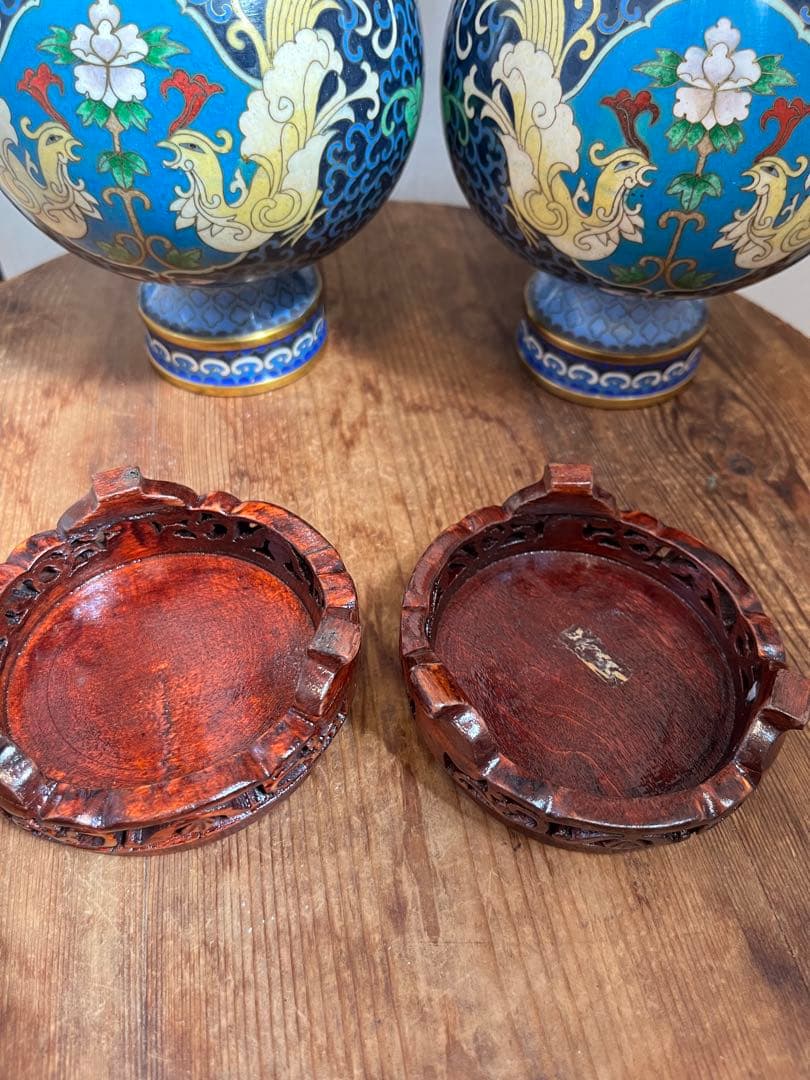 中国七宝焼　花瓶　一対　アンティーク　骨董品　孔雀　台座付き　大ぶり