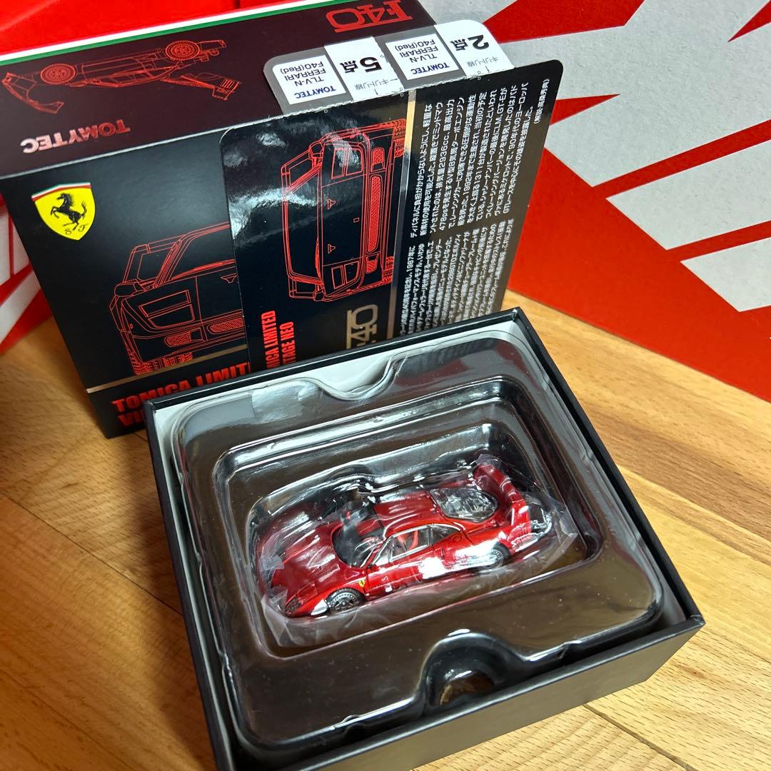 トミカリミテッドヴィンテージネオ フェラーリ F40 LV-NEO 赤