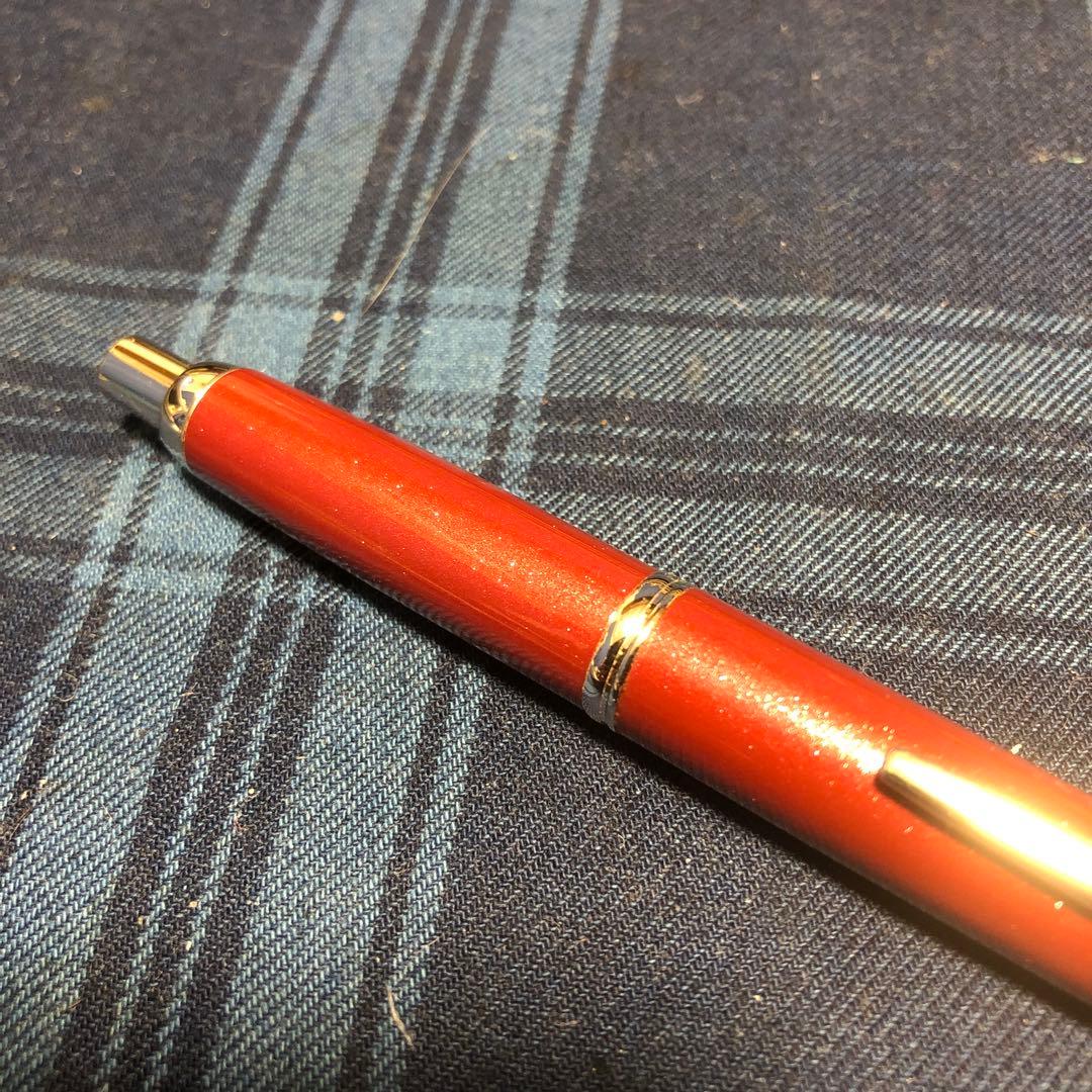 キャップレス万年筆デシモ　2009年限定　パールレッド　ラメ入り赤　極細字ＥＦ