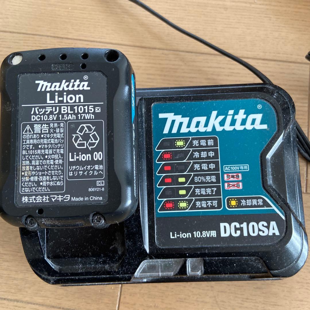 【専用】マキタ コードレス掃除機 CL107FDSHW (バッテリ充電器付 )