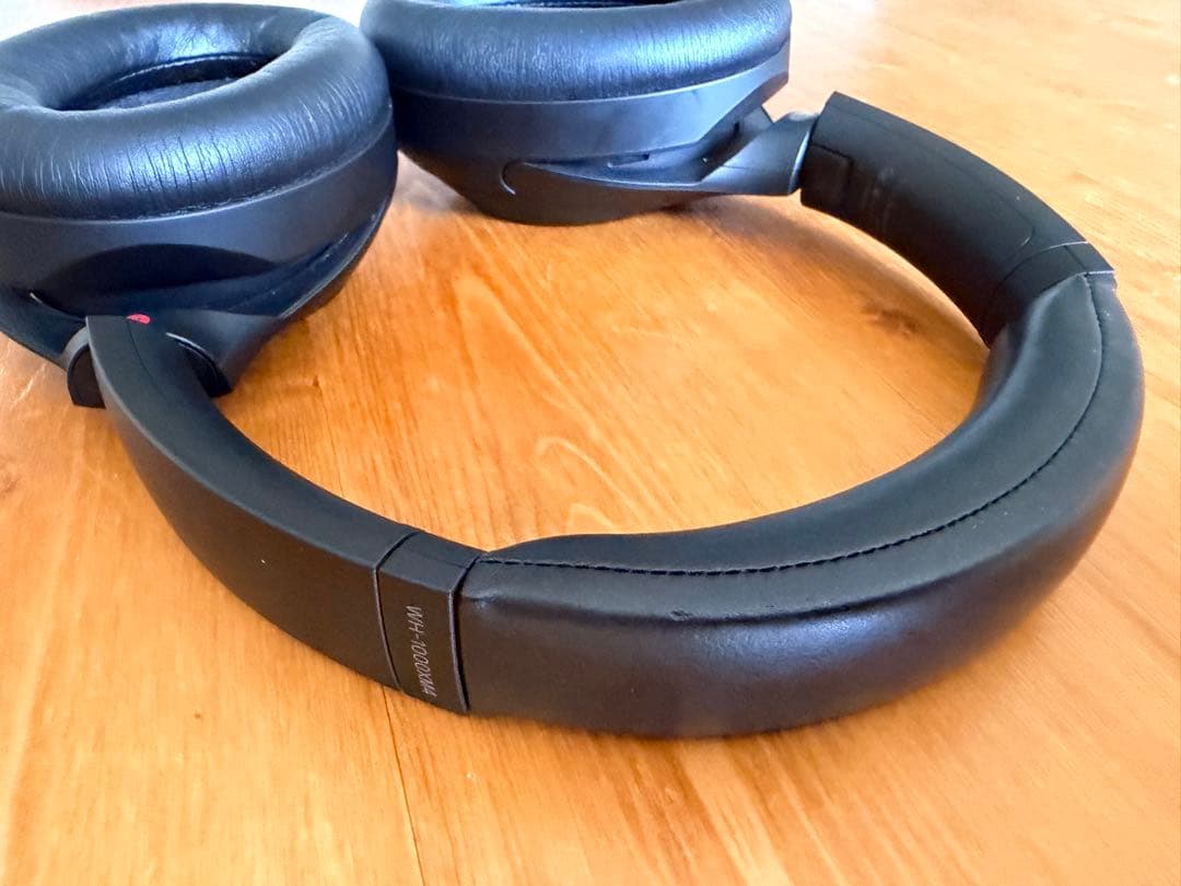 ソニー WH-1000XM4 ワイヤレスヘッドホン ブラック 箱・ケース付