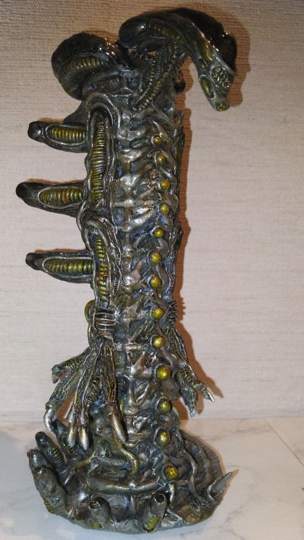 エイリアンギーガー風デザインオブジェ