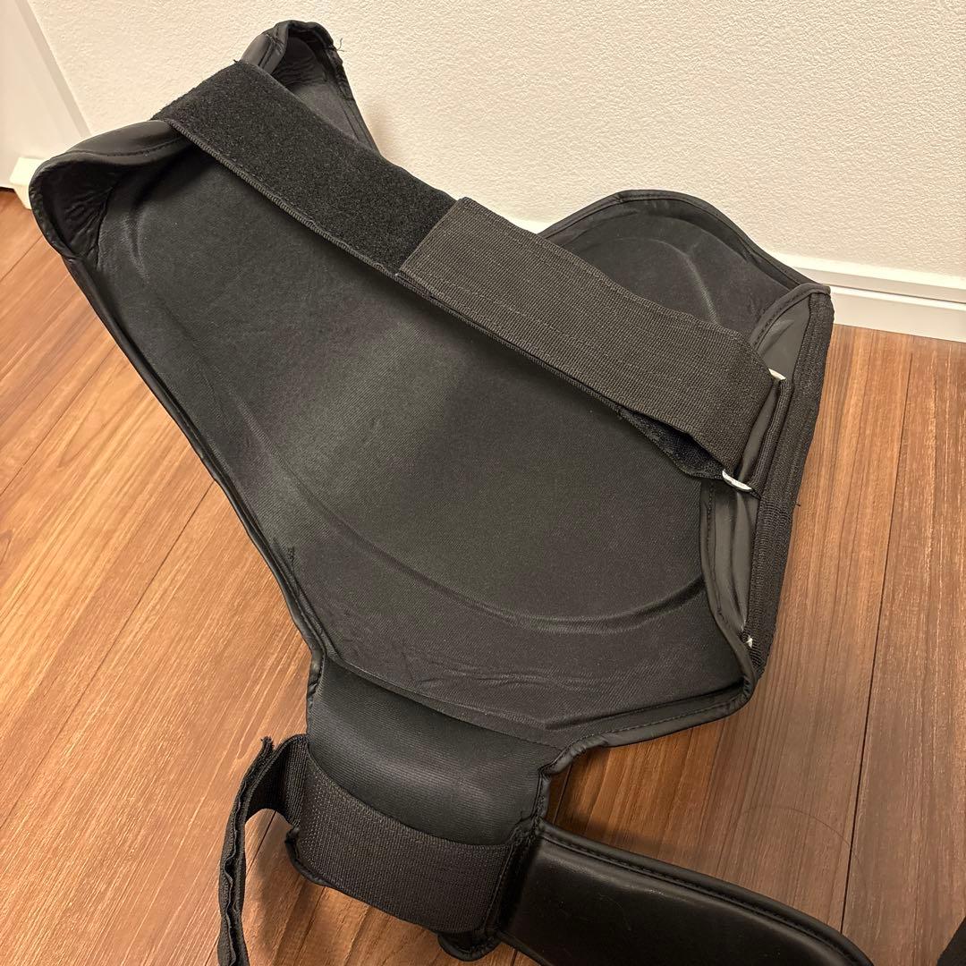 【極美品】BODYMAKER ローキックガード ブラック×ゴールド