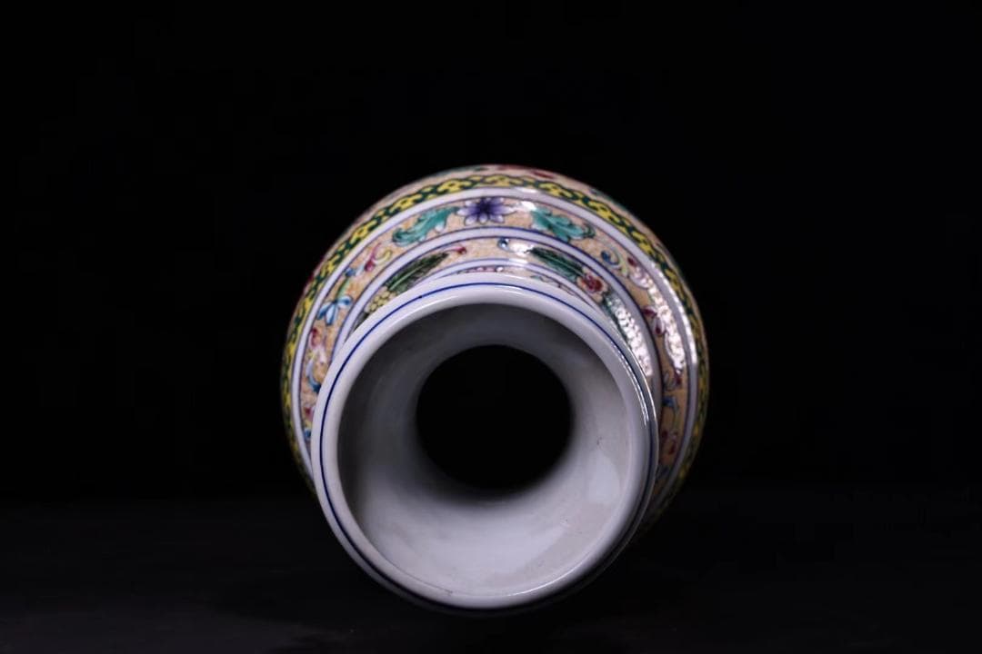 中国古美術・旧蔵珐琅彩陶磁器の花瓶・花鳥紋・置物・純手描き・文房具・茶道具・箱付