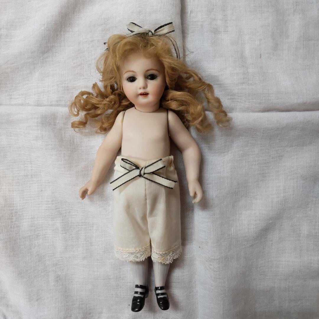 ミニョネット　アンティークドールリプロ　人形　シモン&ハルビック　リボン