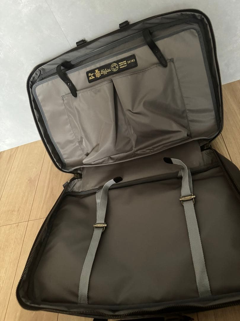 フェリージfelisi オーバーナイトバッグ フルレザーブラックｘグレー