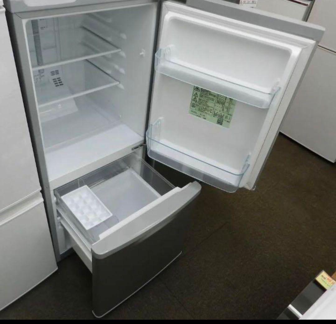 冷蔵庫 一人暮らし　Panasonic NR-B149W-S