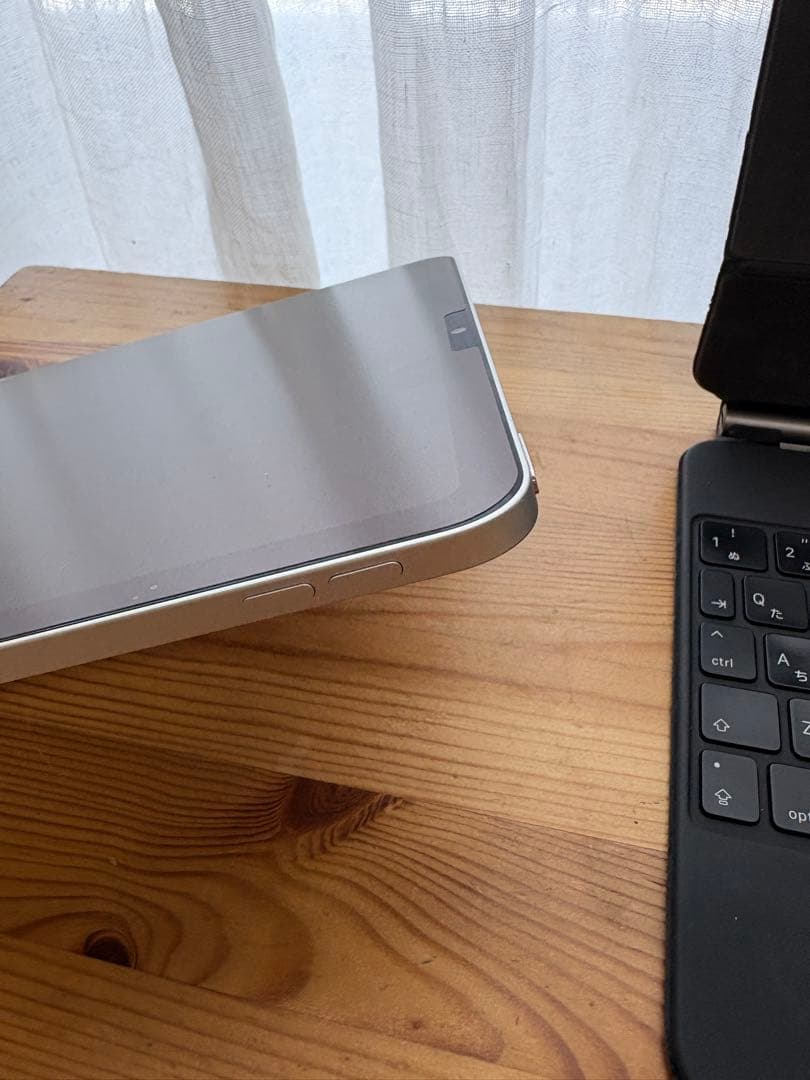 iPadAir 第5世代美品と純正キーボード