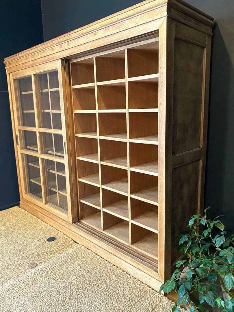 水屋箪笥　稀少　ガラス扉　収納棚　什器　古家具　水屋家具