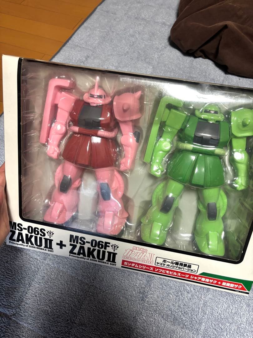 【未開封】ホール専用景品 ガンダム グフ＋シャア専用ザク＋量産型ザク