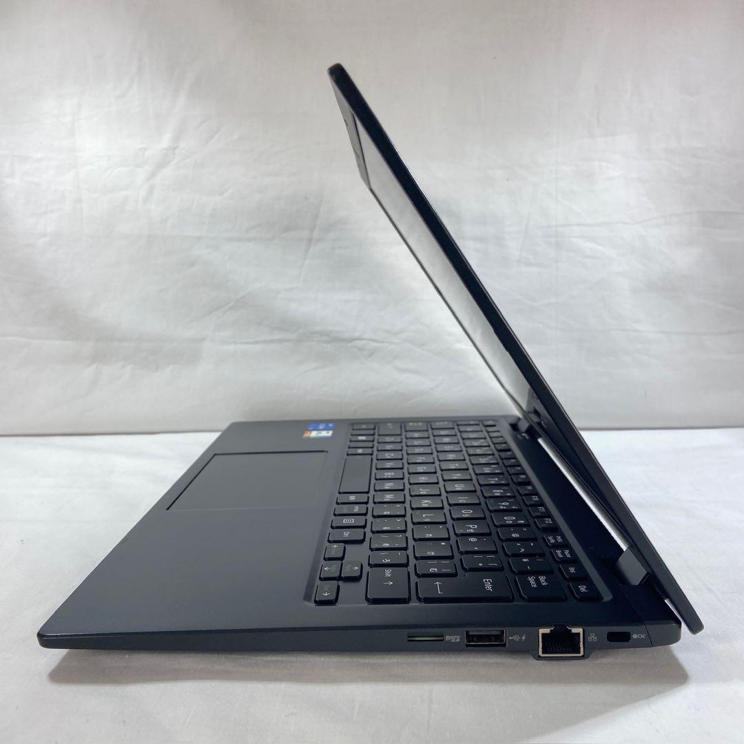 ★2022年製★ 超軽量モデル SSD512GB dynabook F18