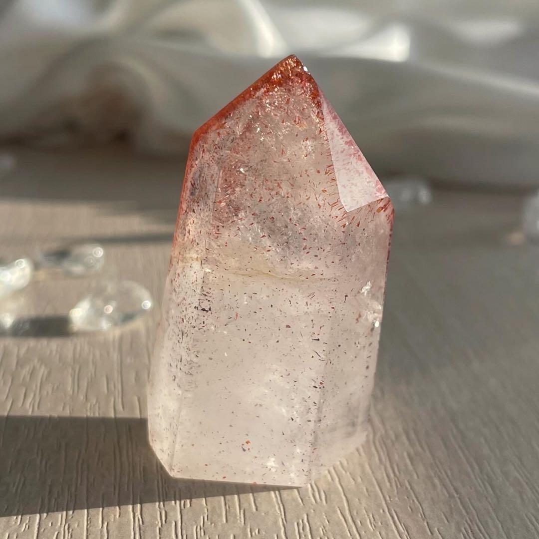 レピドクロサイトインクォーツ (虹色サンストーン入り) 天然石