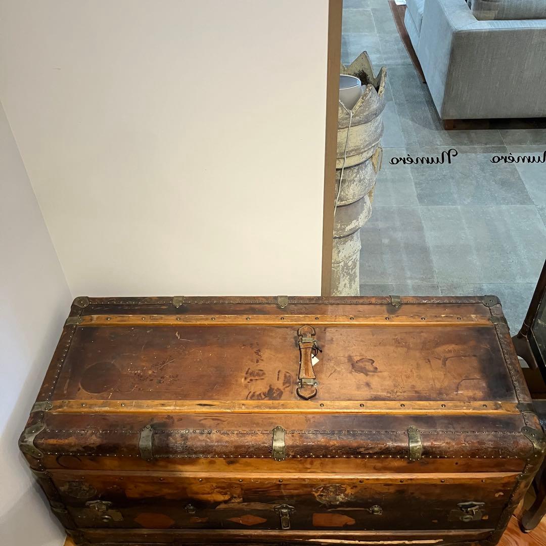 アンティーク　大きなトランク　レザー