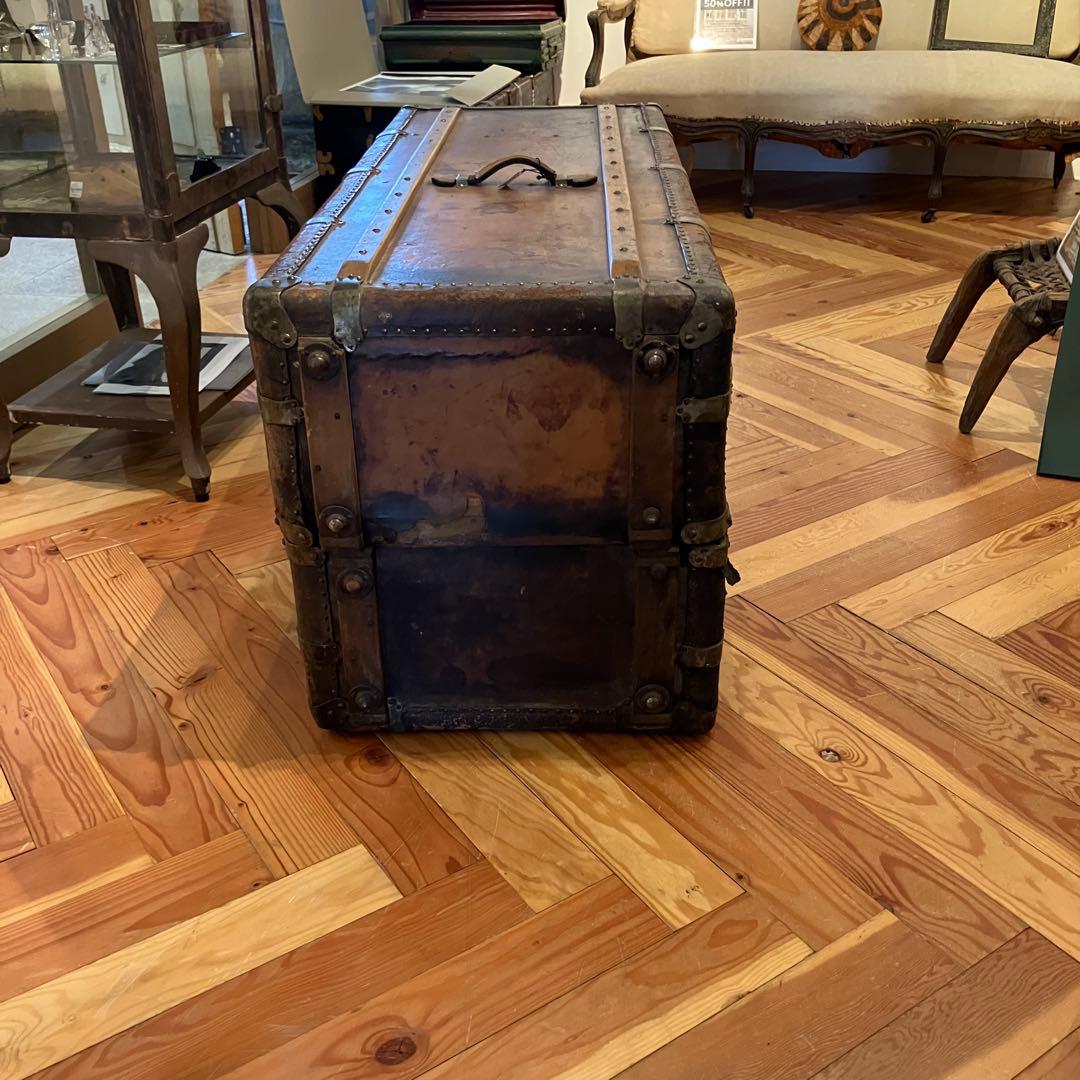 アンティーク　大きなトランク　レザー