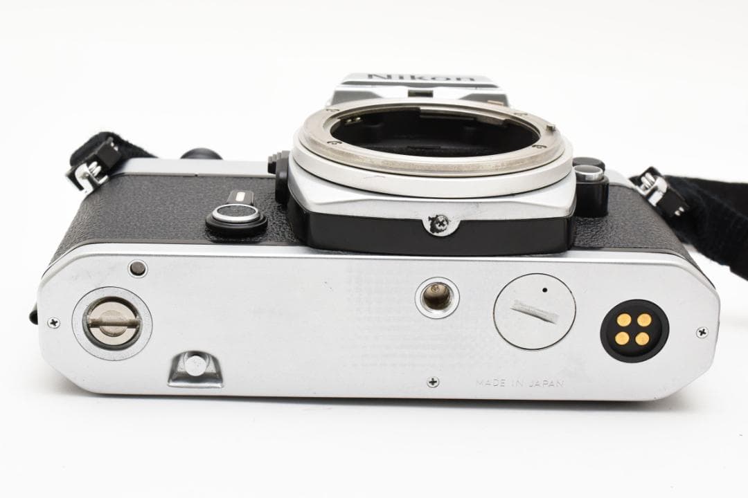 超美品　NIKON FE シルバー フィルムカメラ　モルト新品交換済 B876