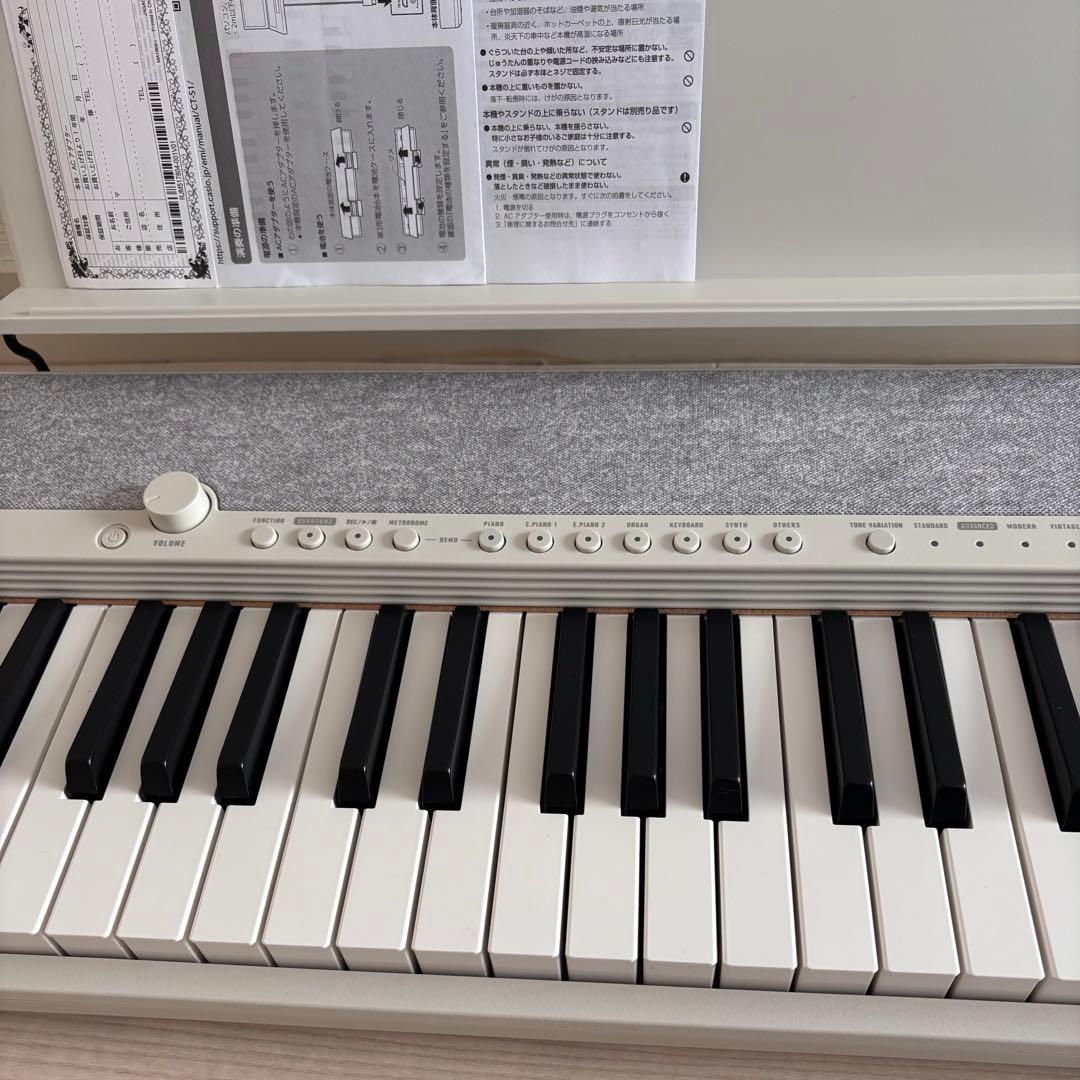 CASIO CT-S1 61鍵　電子ピアノ ホワイト　ハラミちゃん使用
