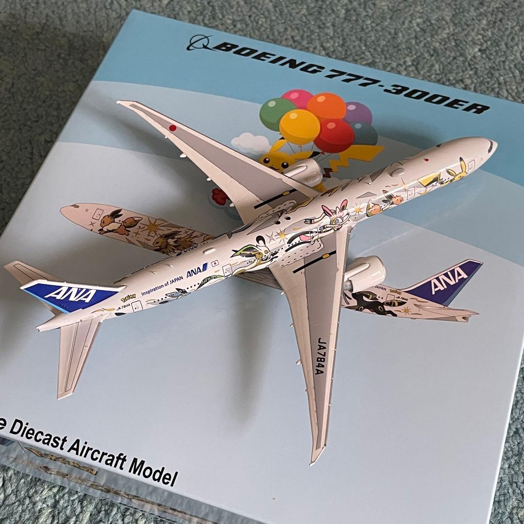 ANA 全日空 777-300ER ポケモン イーブイジェット スタンド付き