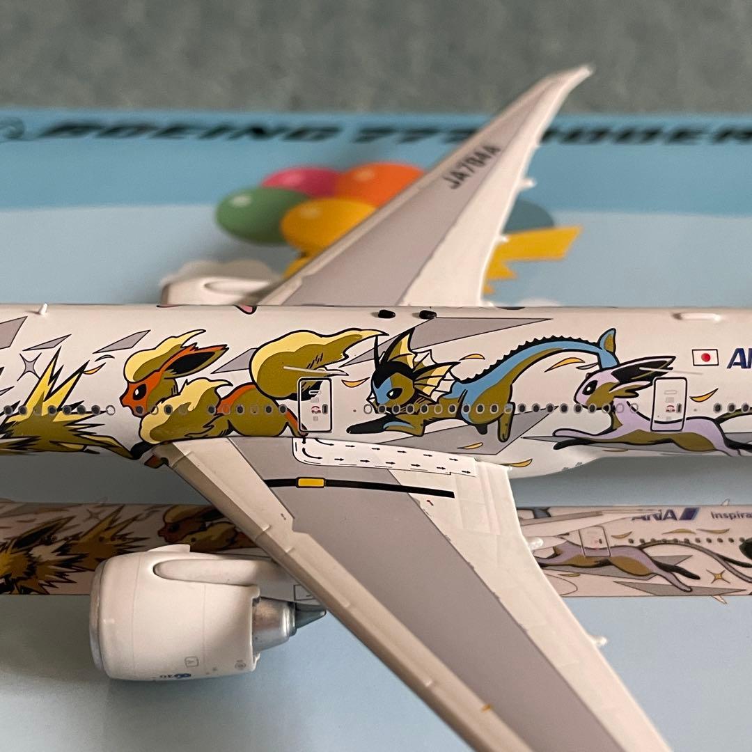 ANA 全日空 777-300ER ポケモン イーブイジェット スタンド付き