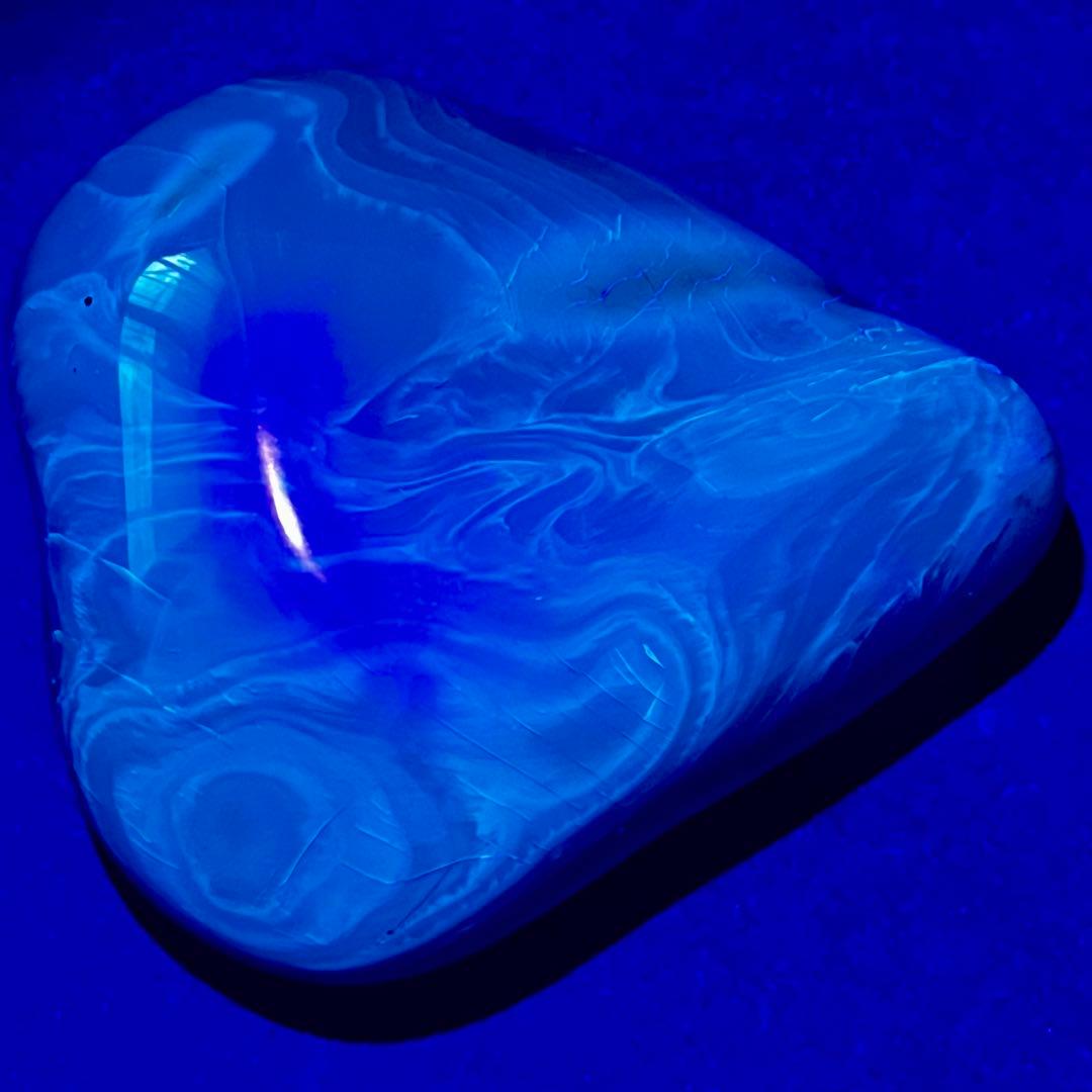 天然化石 琥珀 チェリーレッド ブルー アンバー 宝石 原石 天然石 鑑賞石