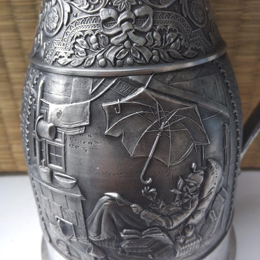 金属製浮彫りピッチャー 中型