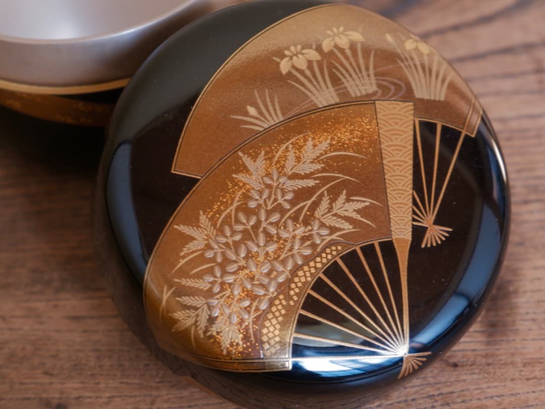 高崎秋峰　秋草扇面蒔絵　裏銀塗　漆工芸　棗　茶入れ　茶器　茶道具　Q2202