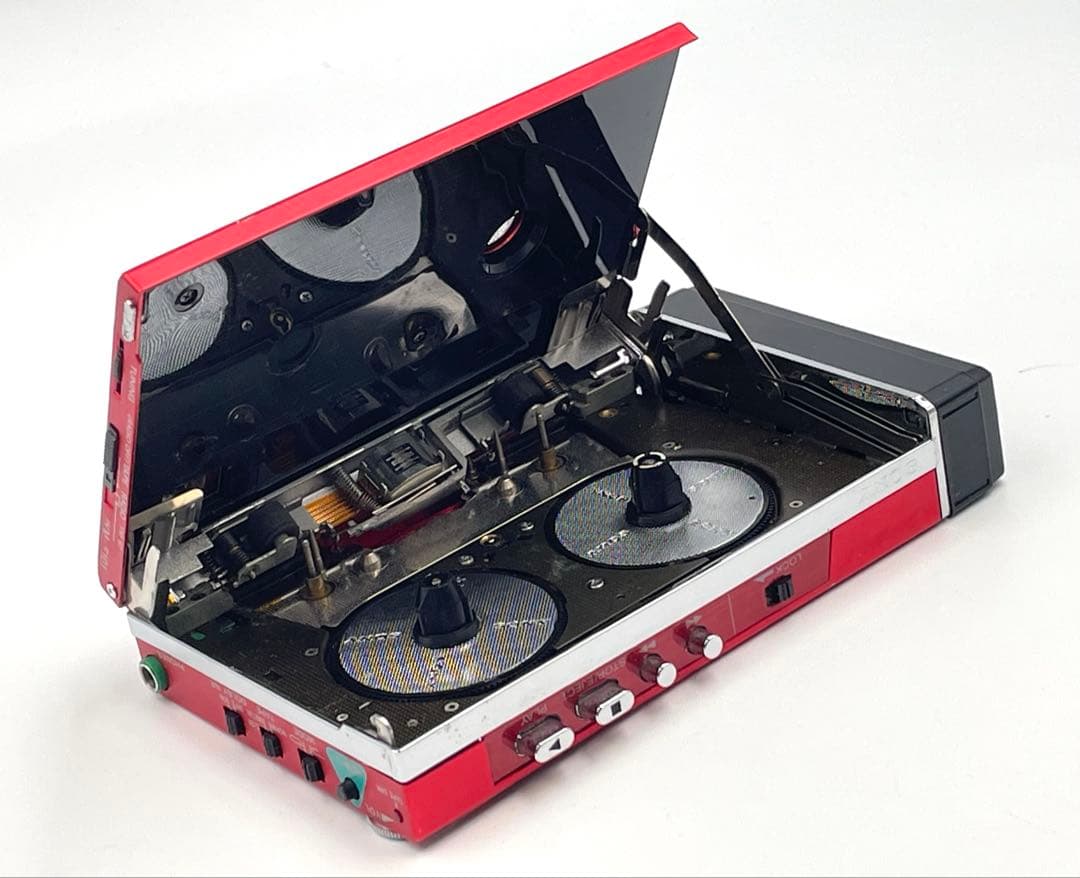 ジャンク　SONY WM-F101 Walkman ラジオカセットプレーヤー