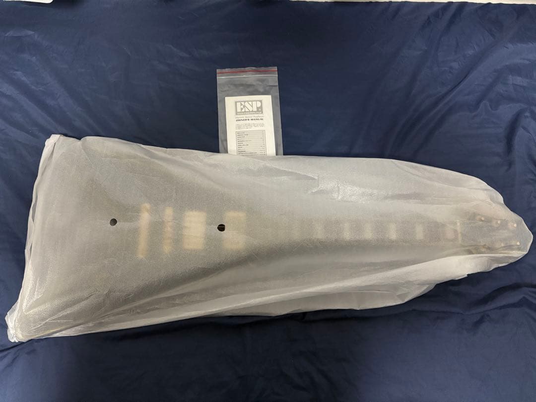 世界限定400本 Paul Smith×ESP MINI V GUITAR