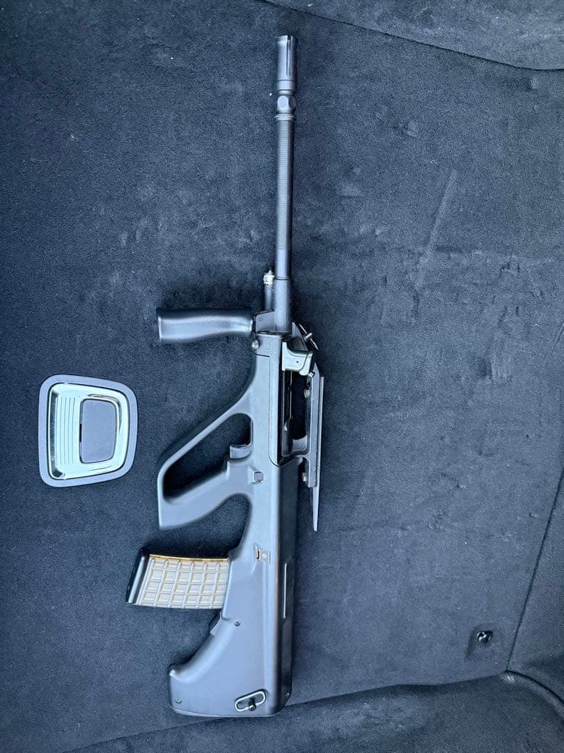 東京マルイ　電動ガン　AUG