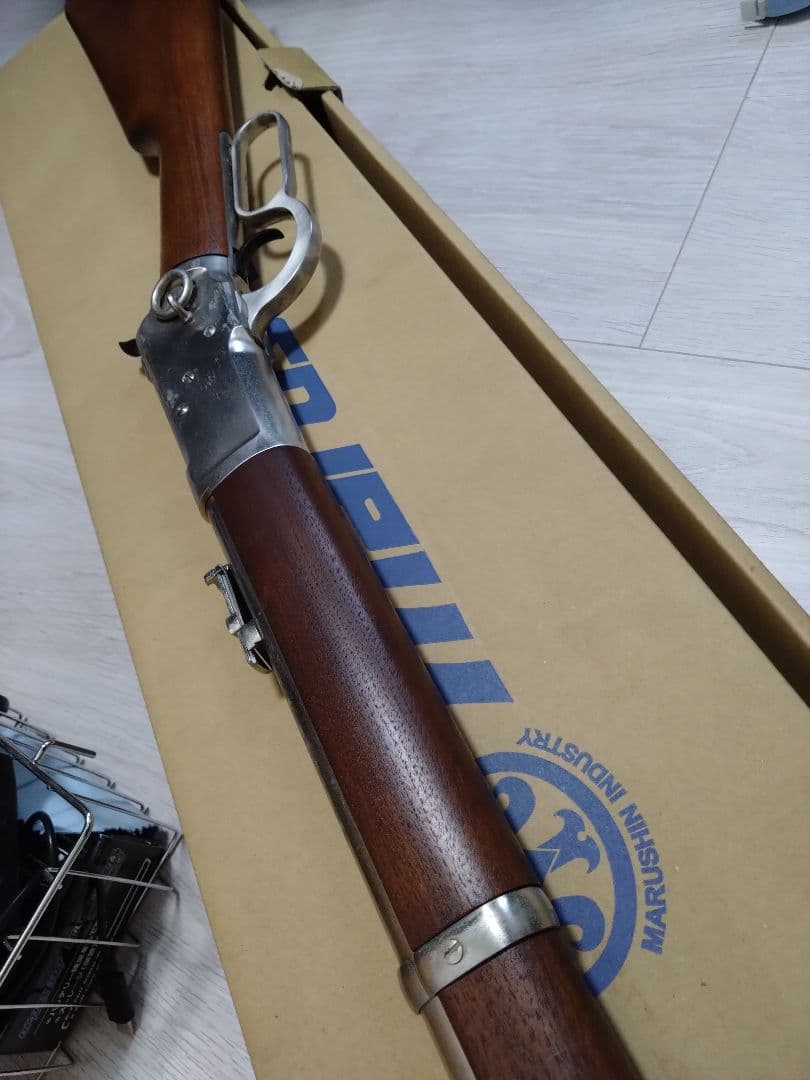 マルシン ウィンチェスターウォールナット仕様シルバー