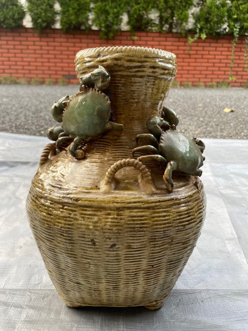 【現状品】蟹装飾 陶器花瓶 壺