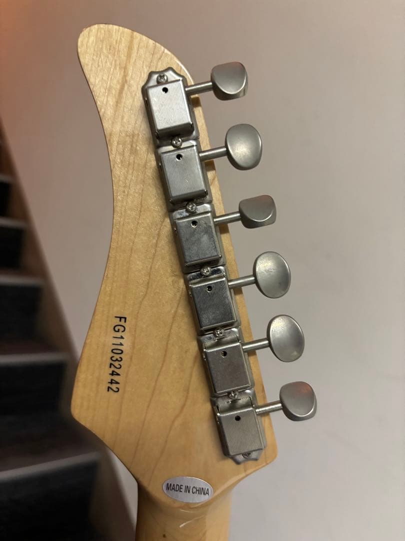 FERNANDES フェルナンデス ストラトキャスタータイプ エレキギター 黒