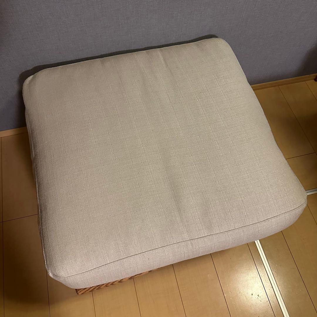 モモナチュラル　オットマン