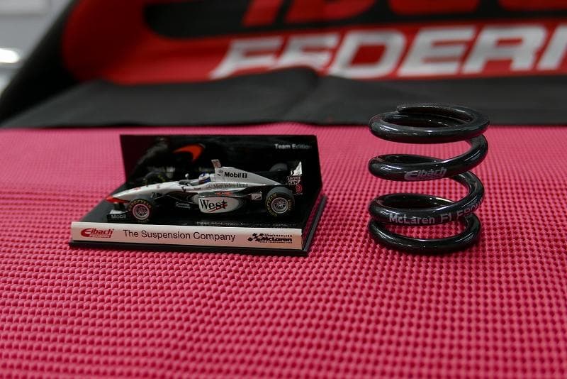 ミニカー McLaren MP4/12 + サスペンションスプリング