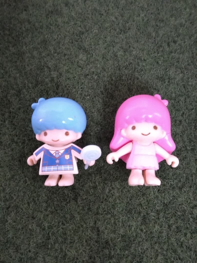 キキララ　着せ替え玩具