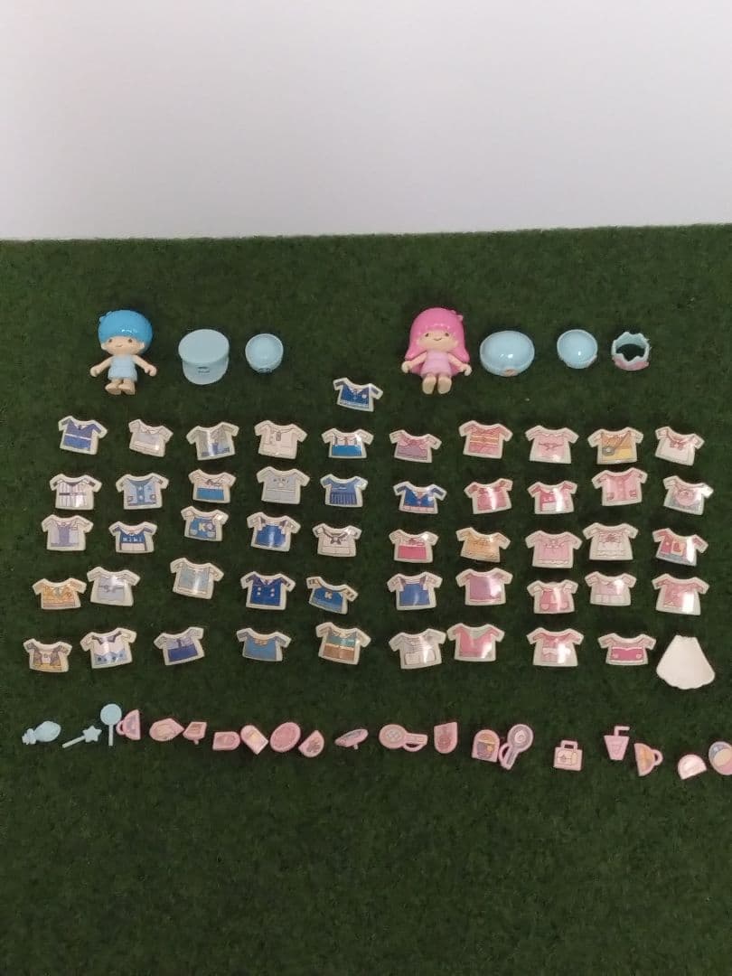 キキララ　着せ替え玩具