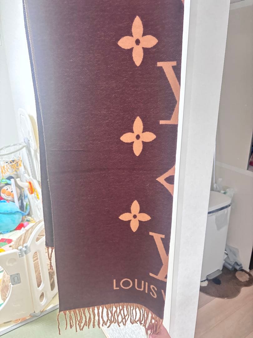 LOUIS VUITTON ブラウンマフラーノベルティー