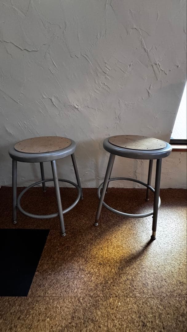 National Public Seating　丸椅子　スタッキングチェア　二脚