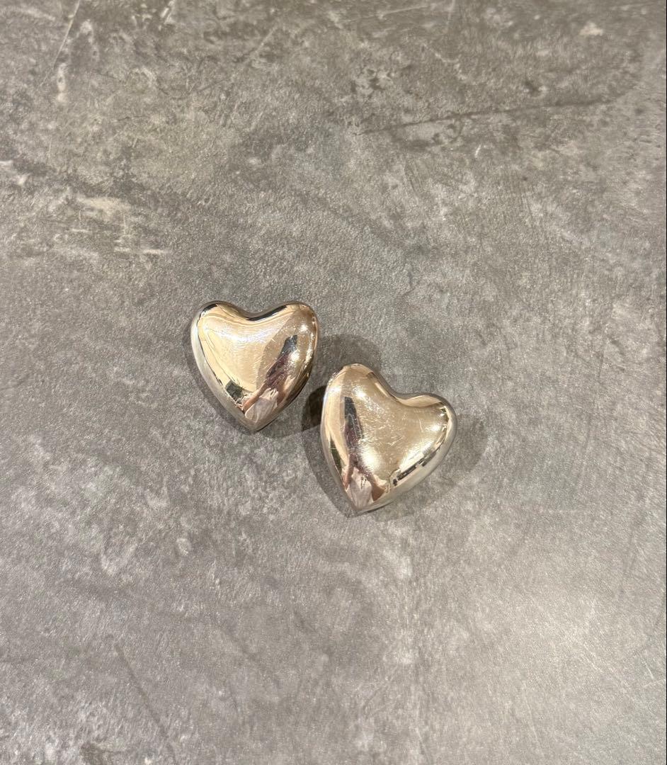 ANNIKA INEZアニカイネズ　ハートピアス ラージ　シルバーカラー神崎恵