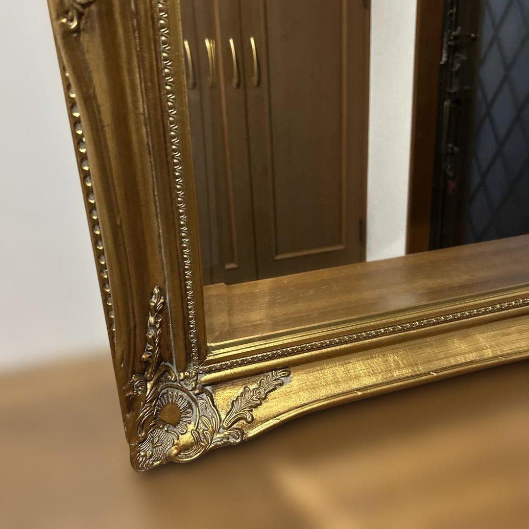 アンティーク調＊彫刻入り金色フレームの鏡
