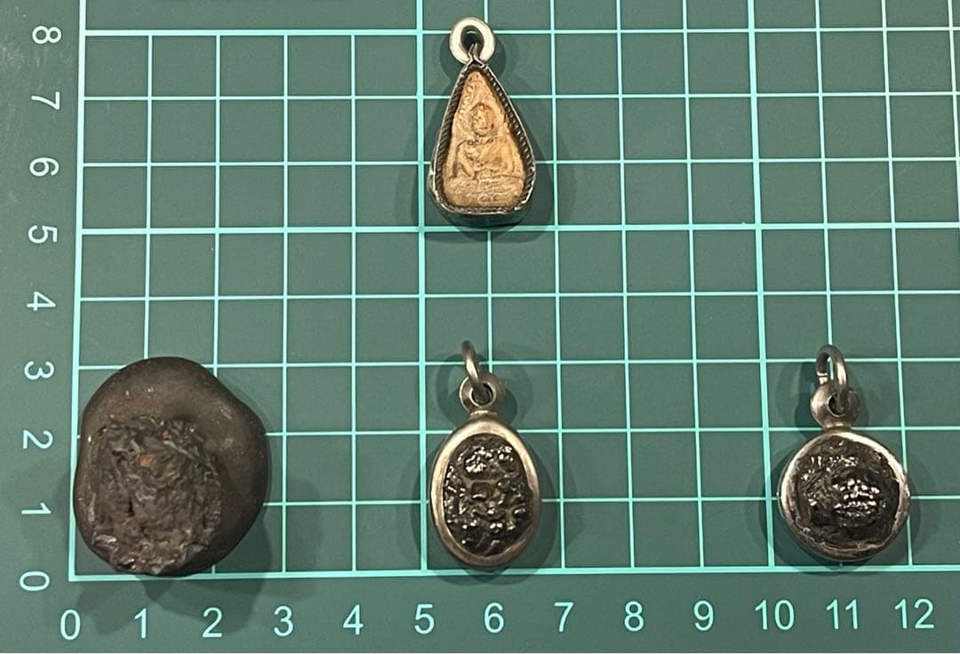 LEK LAI 神聖レクライ ペンダント レア タイ ブラック お守り THAI