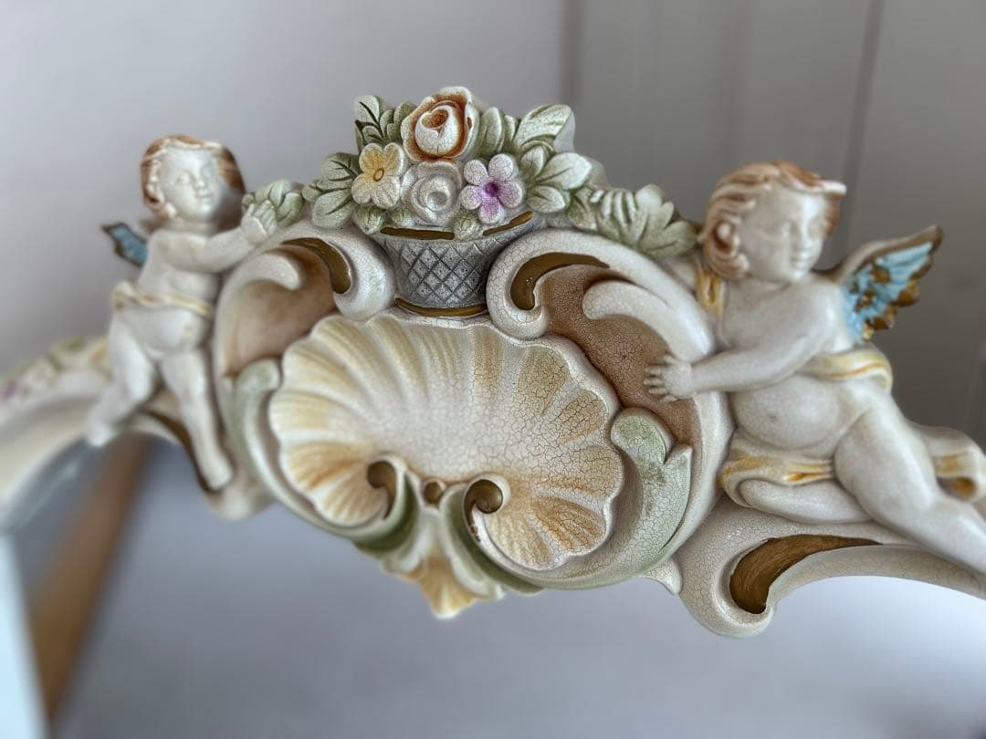 装飾的なオーバル型ミラー