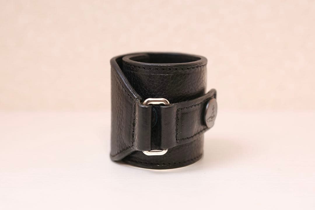廃盤 Vivienne Westwood レザーオーブブレスレット