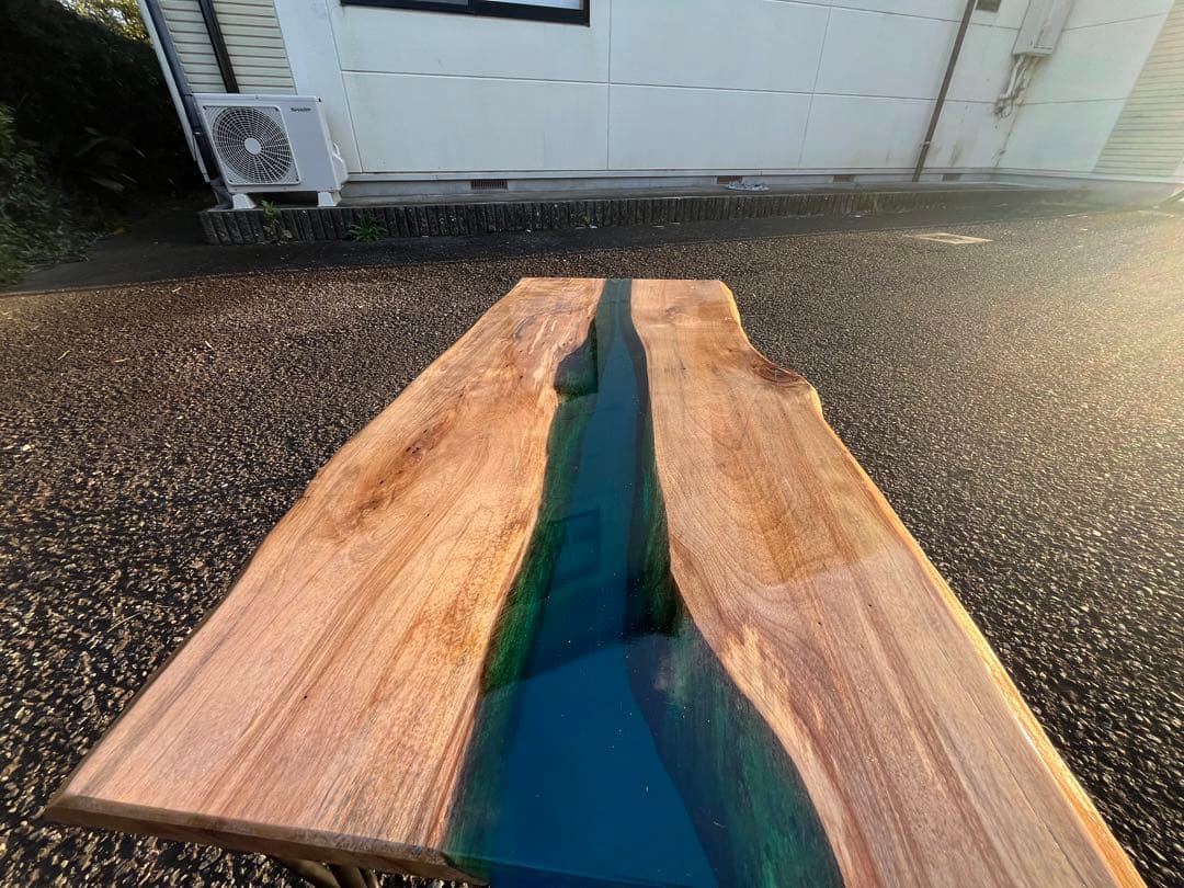 【クルミ】おしゃれ　ローテーブル レジンテーブル　リバーテーブル