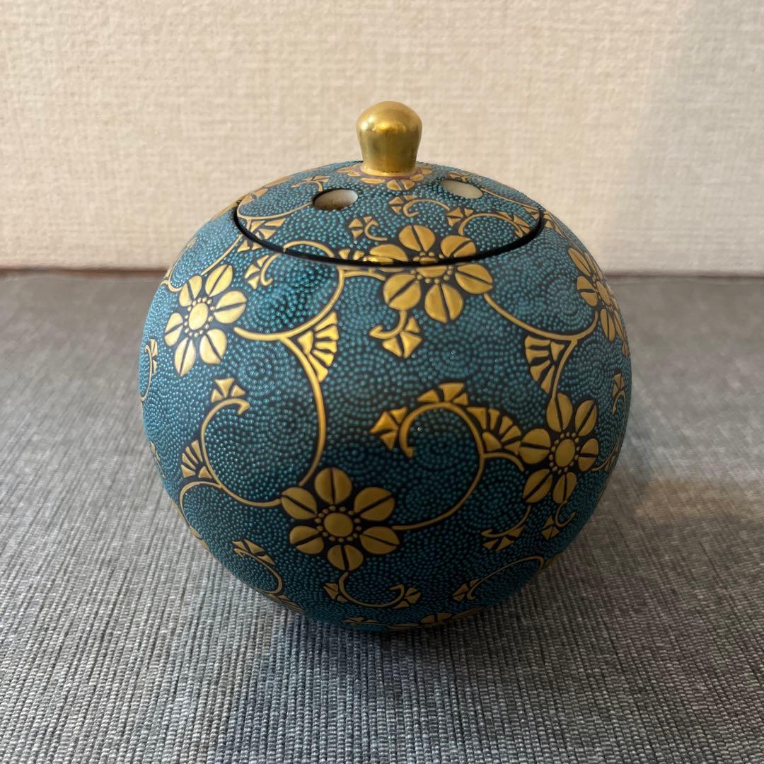 時代物　九谷焼　仲田錦玉 造「渦打青粒 香炉」唐草図 丸形香道具 茶道具