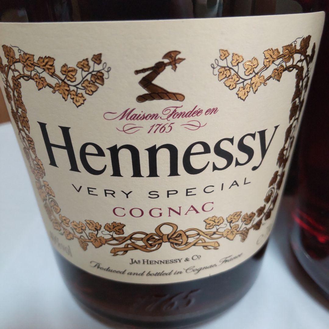 ヘネシーV.S　700ml　40％　4本セット　箱付き