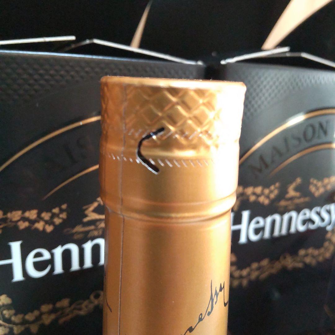 ヘネシーV.S　700ml　40％　4本セット　箱付き