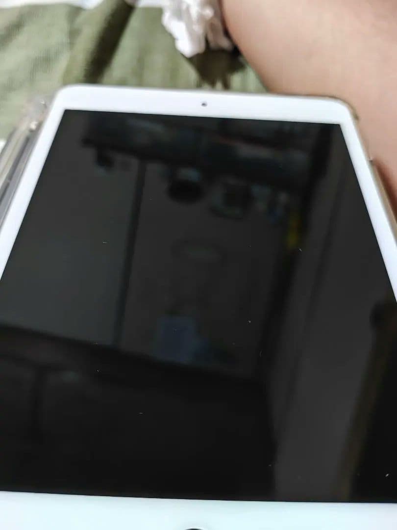 iPad mini 4 128GB シルバー MK772J／A SoftBank